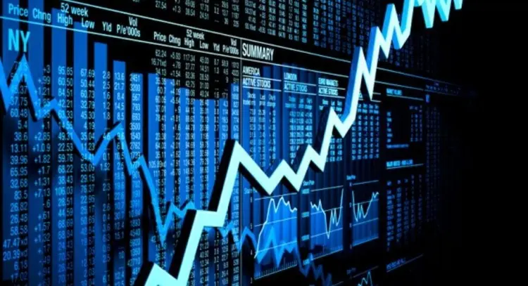 Bảng điện chứng khoán với đường biểu đồ đi lên