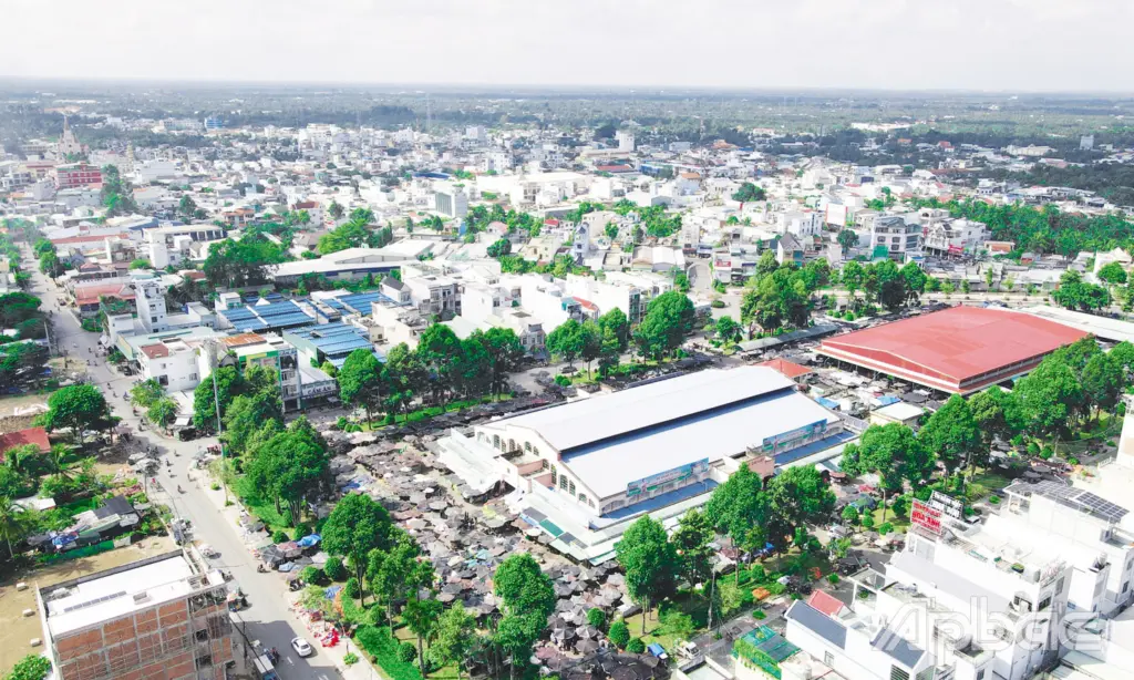 Tiền Giang thành lập thị xã Cai Lậy