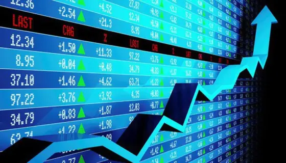 Bảng giá chứng khoán điện tử với mũi tên xanh đi lên