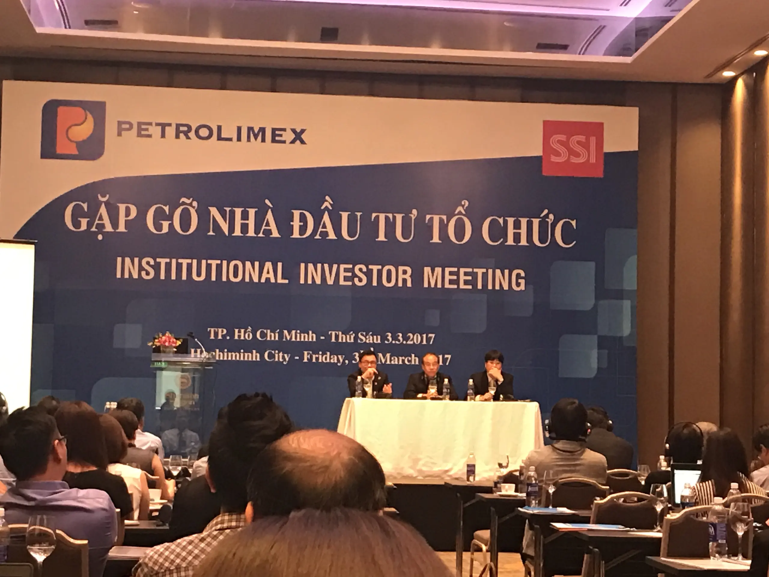 Buổi gặp gỡ nhà đầu tư tổ chức của Petrolimex tại TP HCM