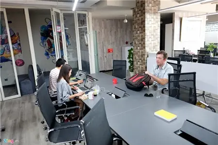 Gian làm việc chung được thiết kế mở, tạo sự liên kết giữa các nhóm