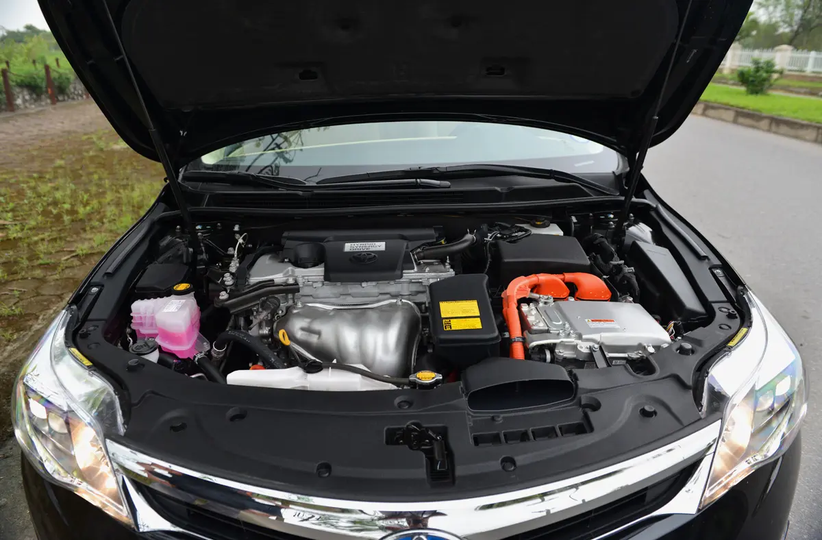 Khối động cơ xăng-điện trên Avalon Hybrid