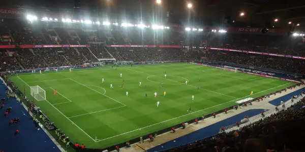 Parc de Princes hay còn được gọi là sân Công viên các hoàng tử nằm ở phía Tây Nam của thủ đô Paris