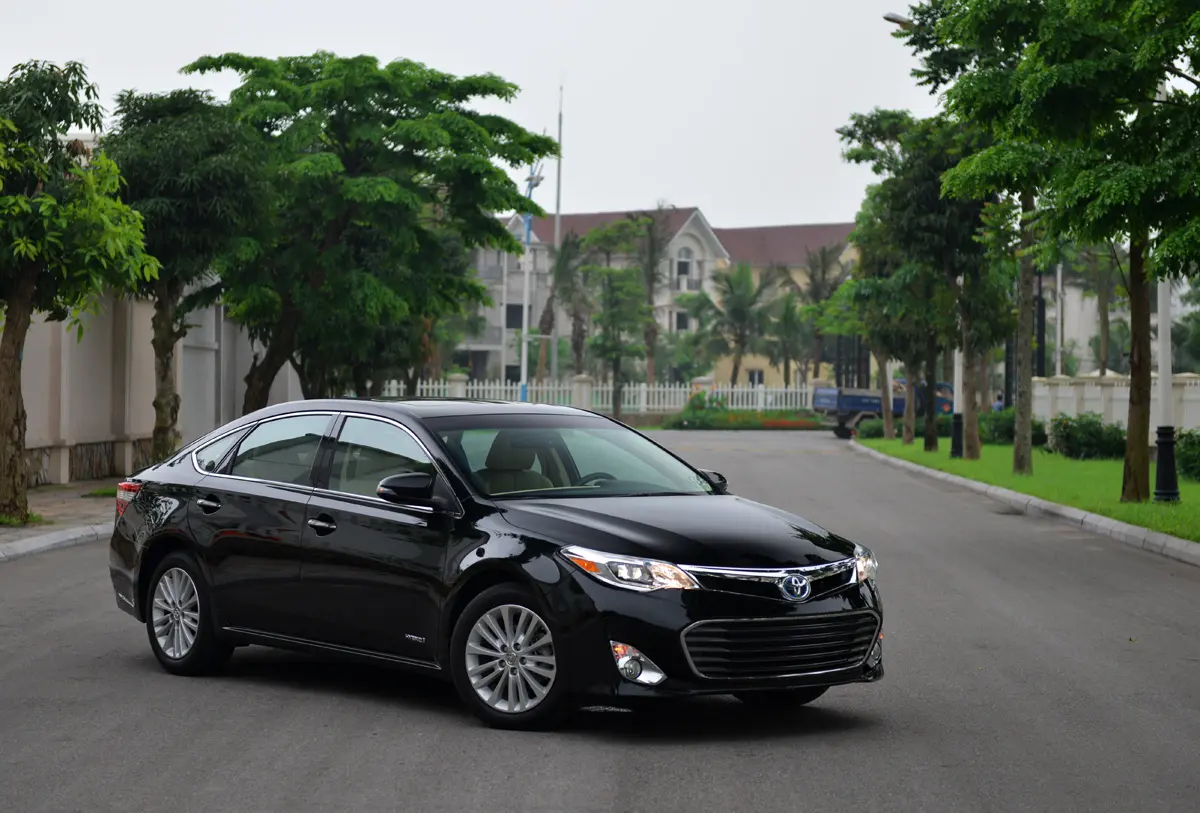 Toyota Avalon Hybrid Limited là phiên bản đắt nhất được phân phối