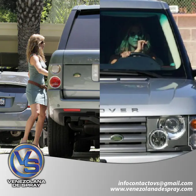 Ảnh ghép xe Range Rover và người phụ nữ trong xe