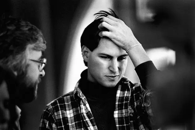 Steve Jobs từng rất sốc khi phải rời bỏ Apple. Ảnh minh họa